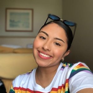 Meet your Posher, Leslie